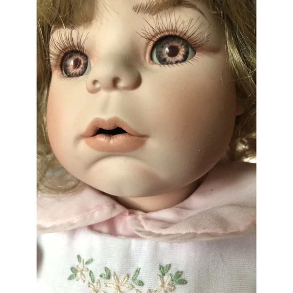 Porcelain Doll by Margitt‎ Dassen 19